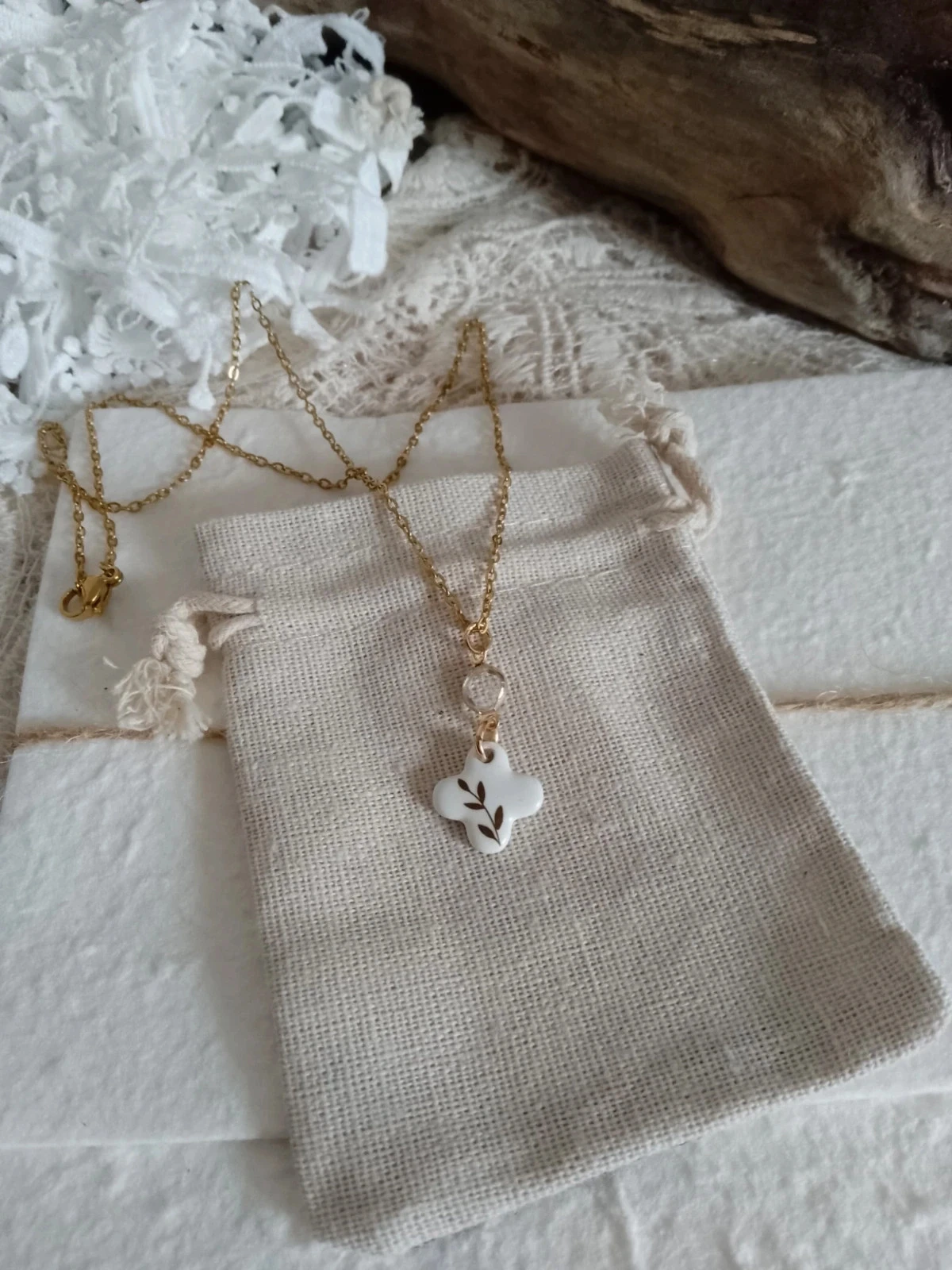 Clover porcelain and rock crystal stone necklace – photo 8